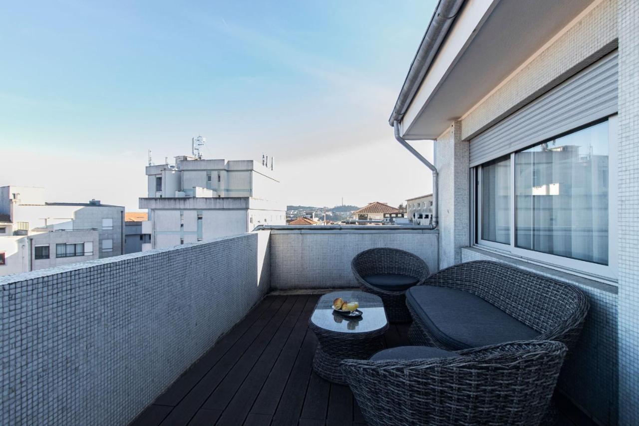 Downtown 1Br Apartment W/ Balcony By Lovelystay Porto Eksteriør bilde