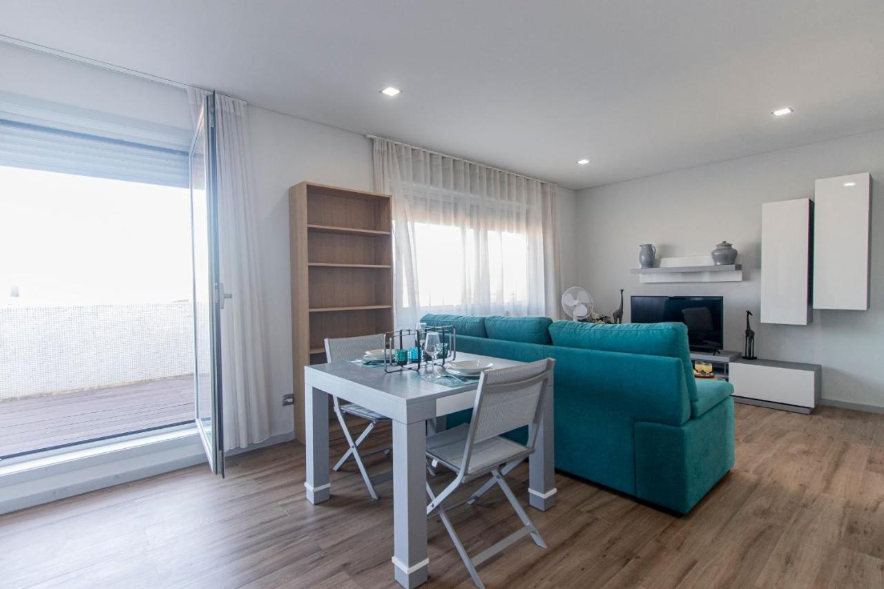 Downtown 1Br Apartment W/ Balcony By Lovelystay Porto Eksteriør bilde